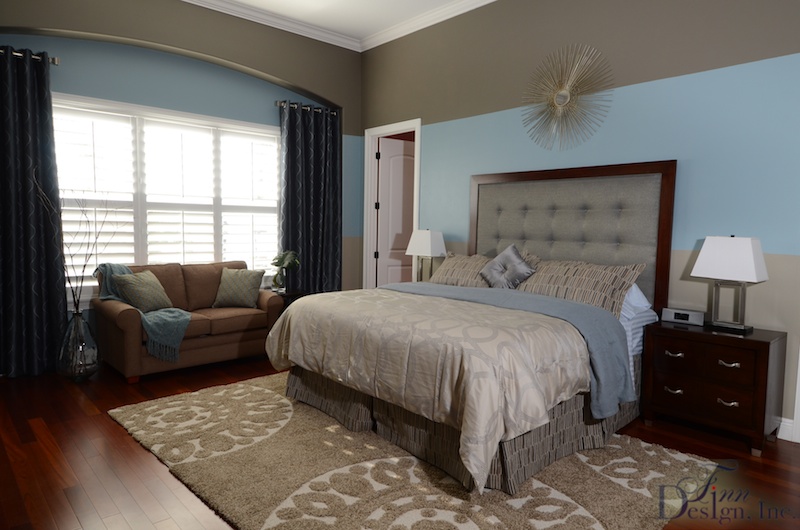 Beachy colors have a soothing effect in this room by Finn Design.